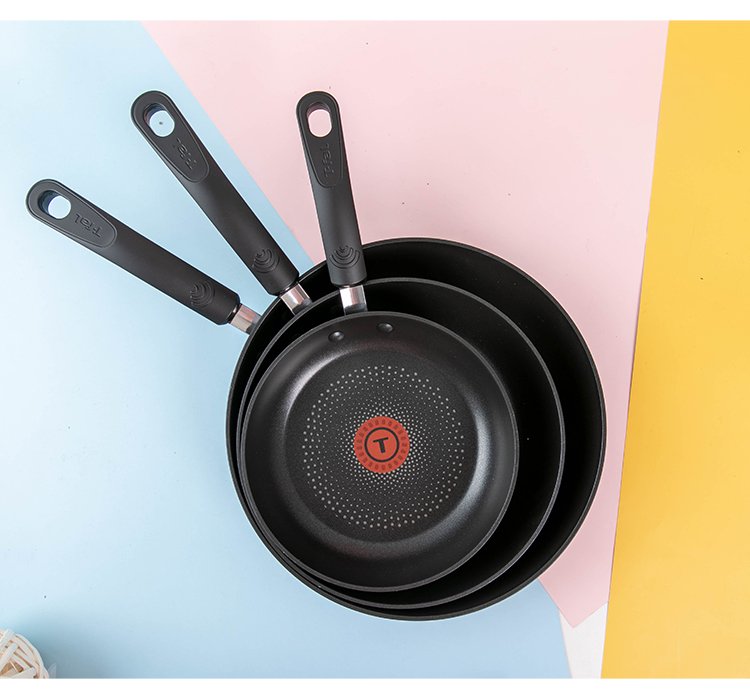 T-fal 特福 红点无烟平底锅 三件套（20cm+24cm+28cm）【$45.99包邮】